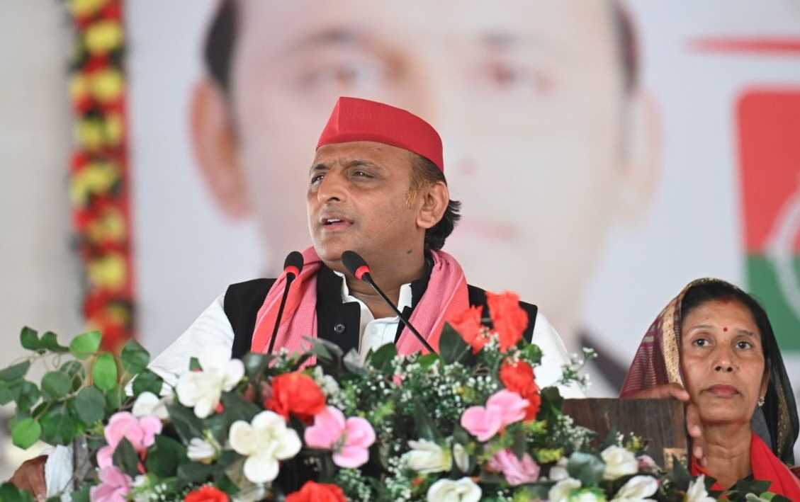 अच्छे दिन तो नहीं आ पाए, चार जून के बाद खुशियों के दिन आएंगे : अखिलेश यादव